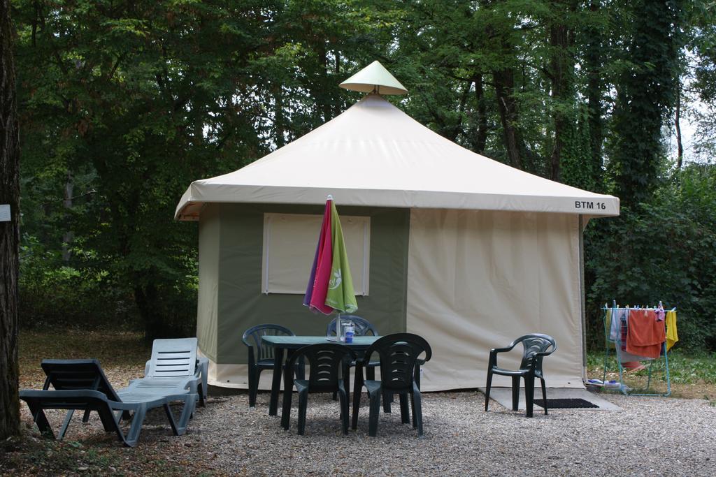 Le Camping Des 3 Lacs Belmont-Tramonet Luaran gambar
